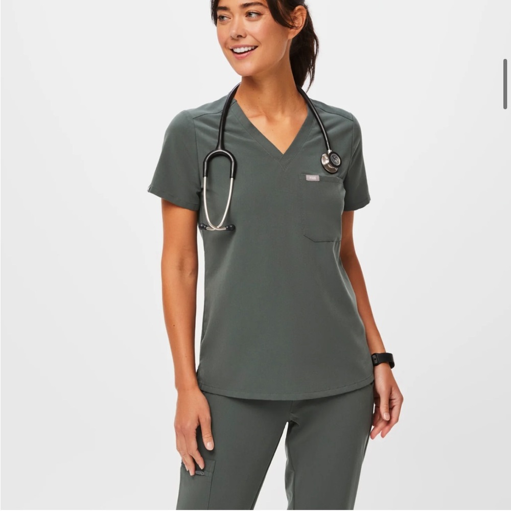 Figs Women's Bonsai Scrub Set